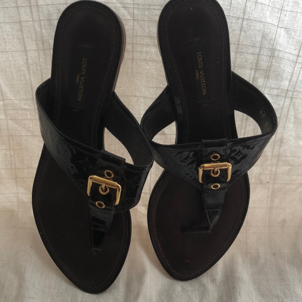 Genuine Louis Vuitton monogrammed Sandals size 37
